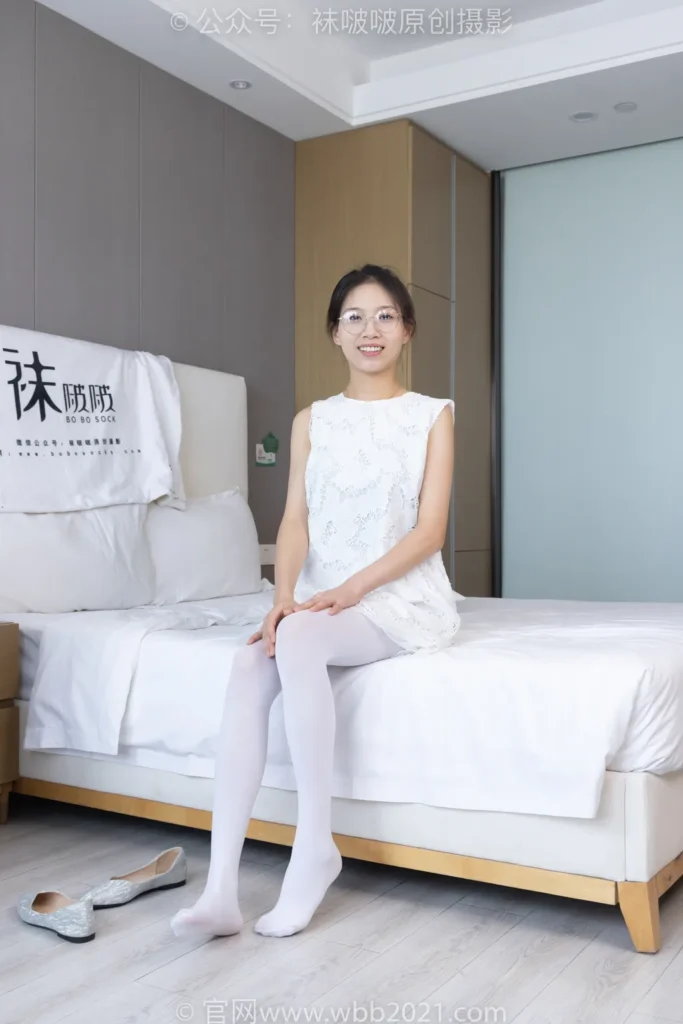 [BoBoSocks袜啵啵]NO.491 芝士-两双平底鞋、薄肉丝、厚白丝、裸足[140P/1V/5.86GB]插图3