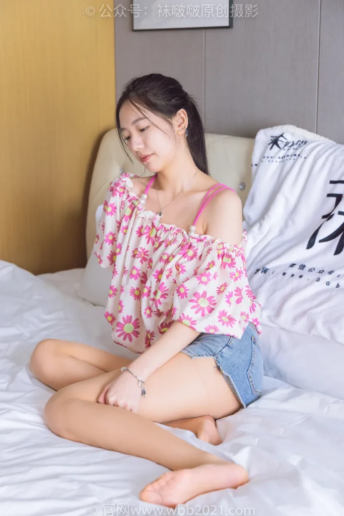 [BoBoSocks袜啵啵]NO.492 小甜豆-高跟鞋、薄肉丝、裸足[180P/1V/7.18GB]插图1