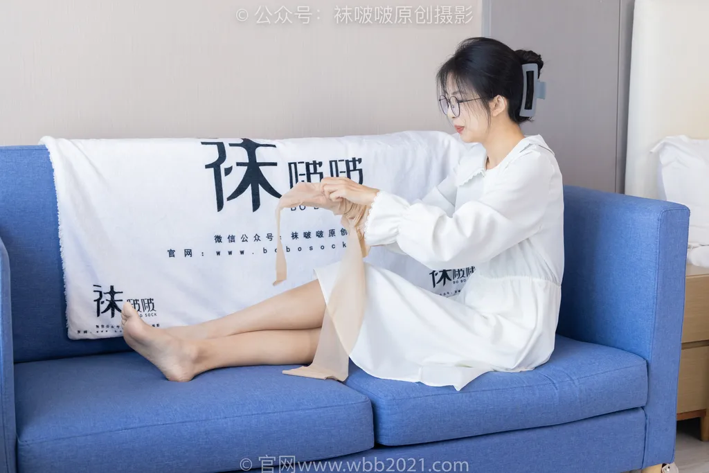 [BoBoSocks袜啵啵]NO.494 奶油-帆布鞋、薄肉丝、薄肉丝踩小蛋糕剧情[160P/1V/6.97GB]插图1