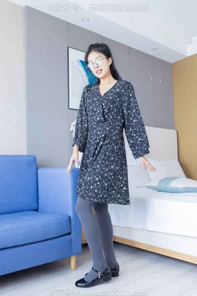 [BoBoSocks袜啵啵]NO.497 奶油-低跟鞋、厚肉丝、厚灰丝[144P/1V/7.22GB]插图2