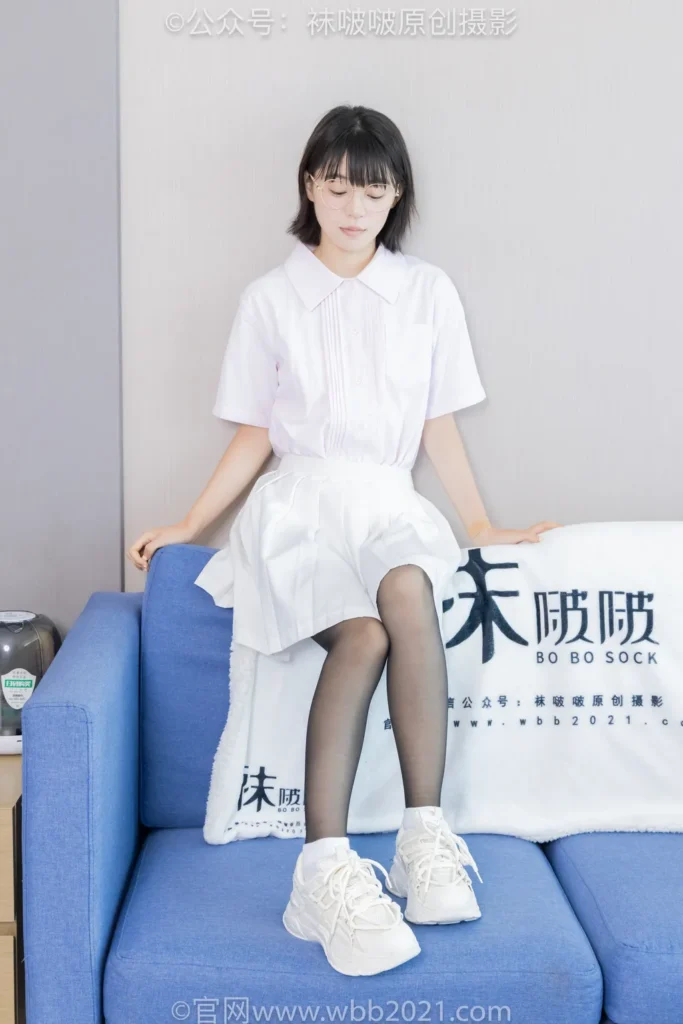 [BoBoSocks袜啵啵]NO.499 甜甜圈-高跟长靴、踩脚裤、厚黑丝五指袜、黑皮手套、裤里丝[144P/1V/6.38GB]插图2