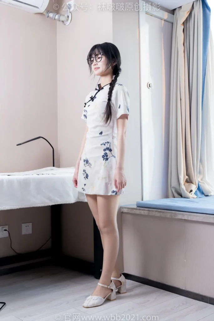 [BoBoSocks袜啵啵]NO.505 甜甜圈-低跟鞋、油亮肉丝、旗袍[195P/1V/6.69GB]插图1