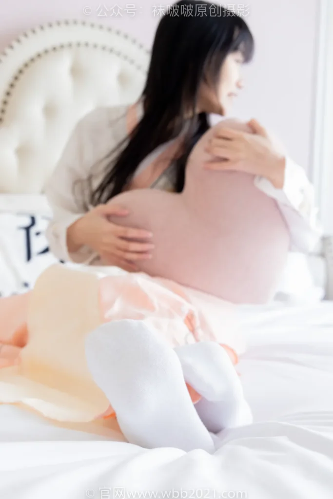 [BoBoSocks袜啵啵]NO.518 甜甜圈-平底鞋、白棉袜、裸足、汉服古装[168P/1V/6.85GB]插图3