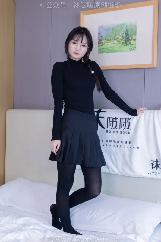 [BoBoSocks袜啵啵]NO.523 甜甜圈-皮鞋、厚黑丝[145P/1V/6.12GB]-无料摄影圈