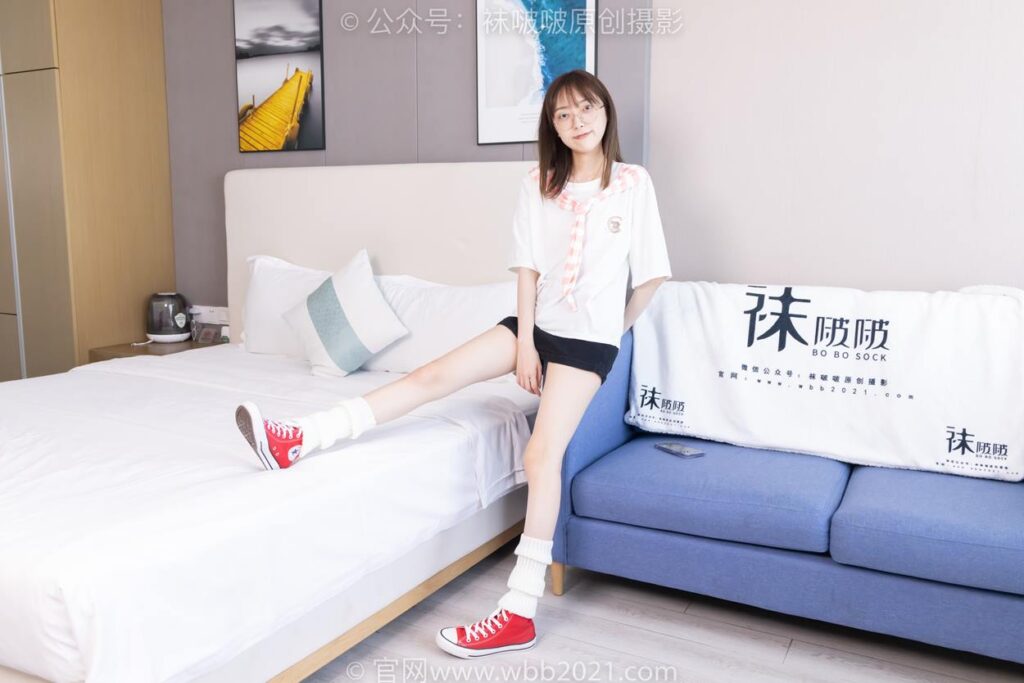 [BoBoSocks袜啵啵]NO.527 稚予-帆布鞋、堆堆袜套、白棉袜（花絮版）[140P/1V/6.34GB]插图1