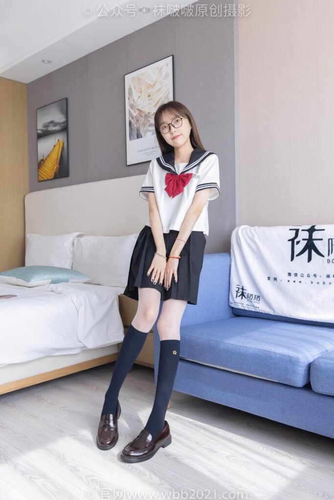 [BoBoSocks袜啵啵]NO.530 稚予-皮鞋、高跟鞋、深蓝色小腿棉袜、油亮白丝油亮肉丝、jk制服[145P/1V/5.57GB]插图1