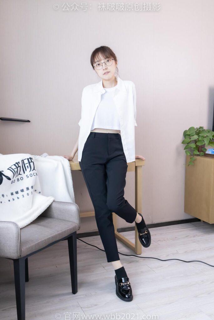 [BoBoSocks袜啵啵]NO.535 稚予-高跟鞋、皮鞋、黑棉袜、薄肉丝、裤里丝[160P/1V/6.04GB]插图3