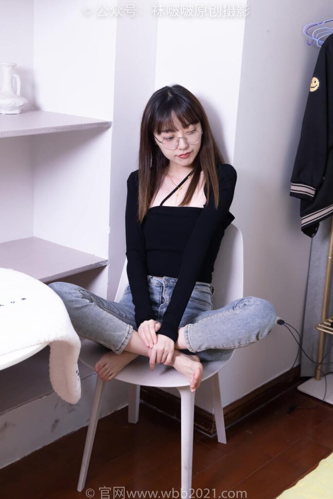 [BoBoSocks袜啵啵]NO.547 稚予-高跟鞋、薄灰丝、裸足、裤里丝[145P/1V/5.45 GB]插图3