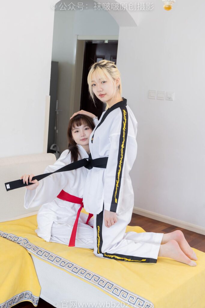 [BoBoSocks袜啵啵]NO.549 小甜豆甜甜圈-运动鞋、帆布鞋、肉丝、棉袜、裸足[149P/1V/6.80GB]插图2