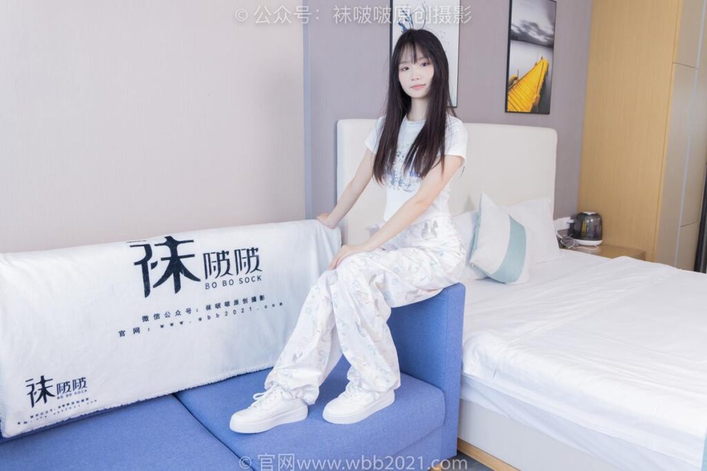 [BoBoSocks袜啵啵]NO.550 甜甜圈-板鞋自然穿脏白棉袜[148P/1V/5.90GB]插图2