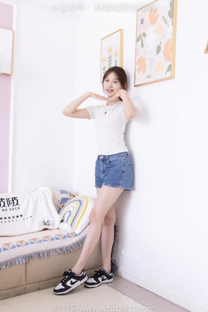 [BoBoSocks袜啵啵]NO.553 香菜-板鞋、短白棉袜、裸足[152P/1V/5.57GB]插图1