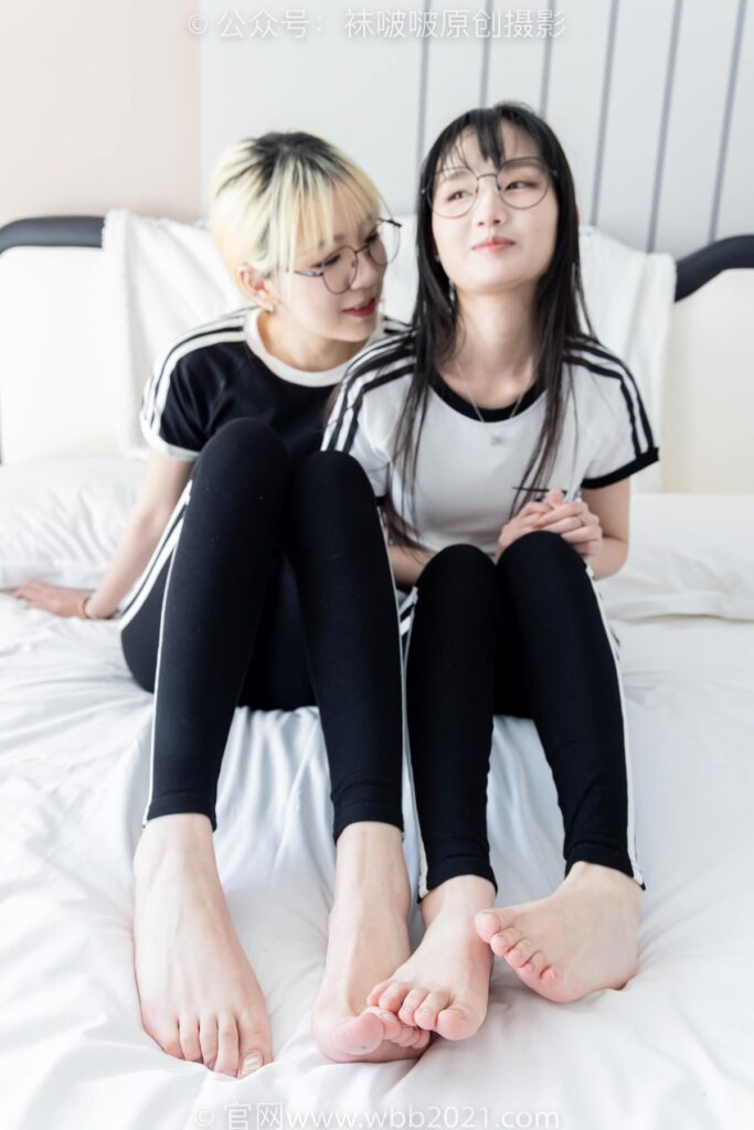 [BoBoSocks袜啵啵]NO.555 小甜豆甜甜圈-板鞋、运动鞋、白棉袜、裸足[154P/1V/7.17GB]插图3