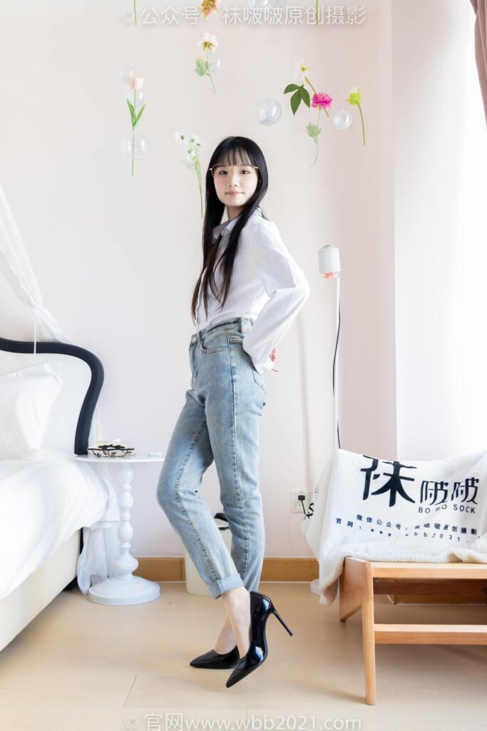 [BoBoSocks袜啵啵]NO.559 甜甜圈-高跟鞋、短肉丝、垫脚半蹲半脱袜子剧情[146P/1V/6.22GB]插图1