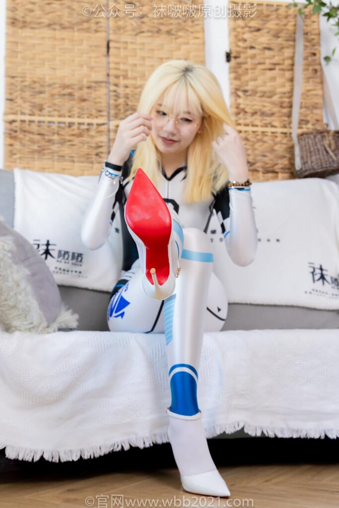 [BoBoSocks袜啵啵]NO.568 小甜豆-连体服、高跟鞋、厚白丝[148P/1V/6.39GB]插图1