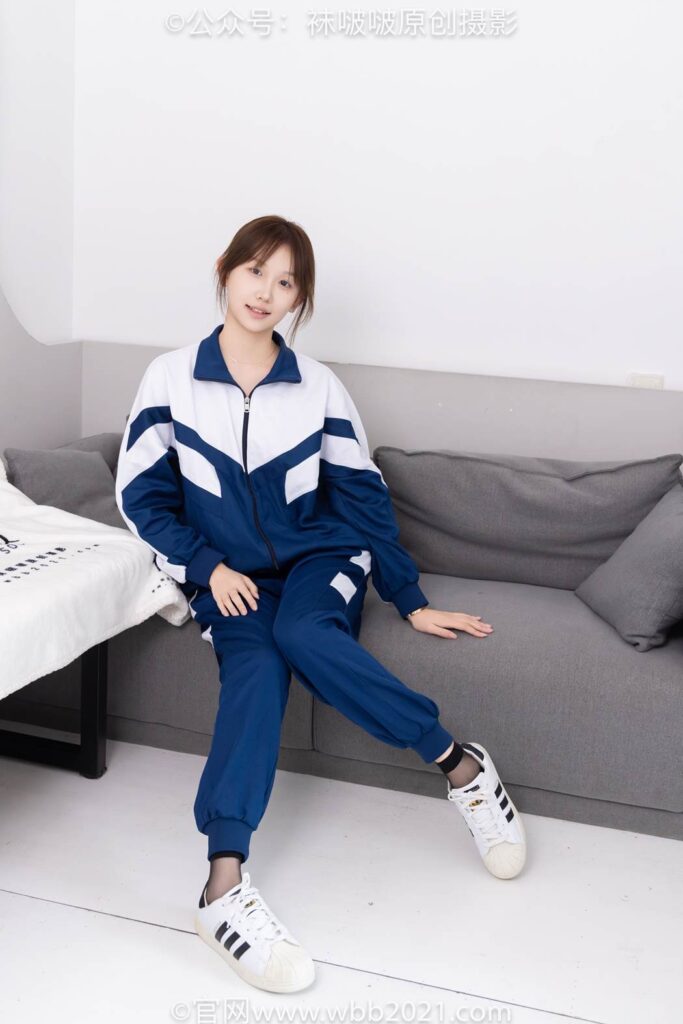 [BoBoSocks袜啵啵]NO.584 香菜 校服、板鞋、短黑丝[149P/1V/7.49GB]插图1