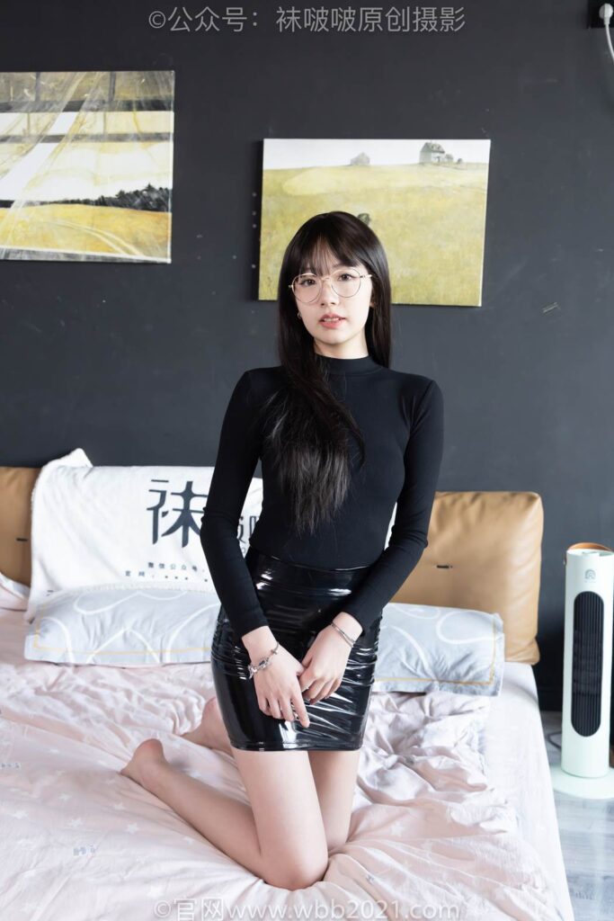 [BoBoSocks袜啵啵]NO.585 小甜豆-高跟鞋、大腿黑丝、踩面包剧情[158P/1V/7.83GB]插图2