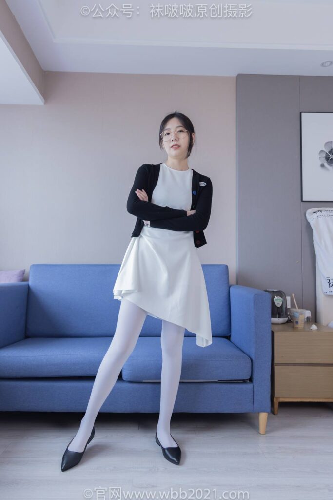 [BoBoSocks袜啵啵]NO.588 小甜豆-两双平底鞋、薄肉丝、厚白丝、裸足[151P/1V/7.42GB]插图3