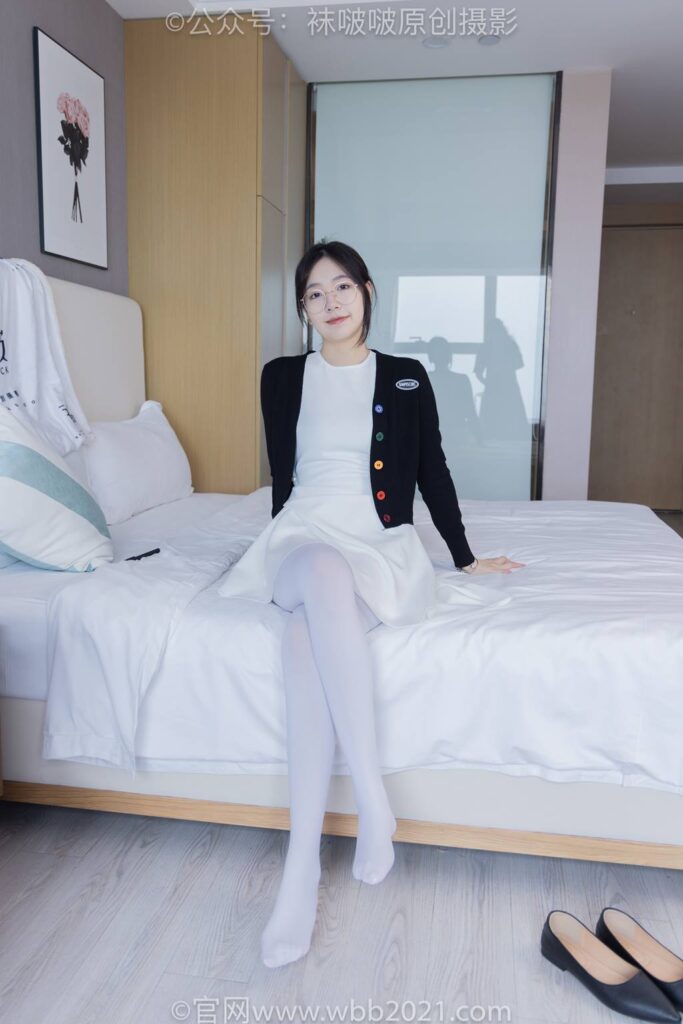 [BoBoSocks袜啵啵]NO.588 小甜豆-两双平底鞋、薄肉丝、厚白丝、裸足[151P/1V/7.42GB]插图