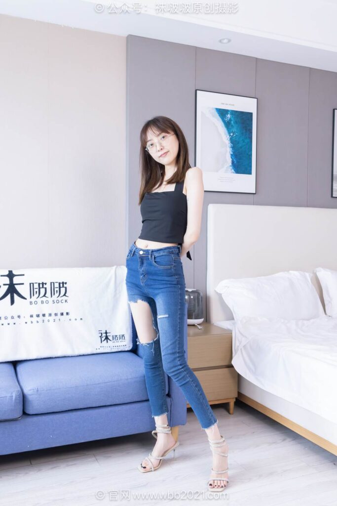 [BoBoSocks袜啵啵]NO.591 稚予-高跟凉鞋、薄肉丝、裤里丝、裸足、裸足泡脚[153P/1V/6.43GB]插图3