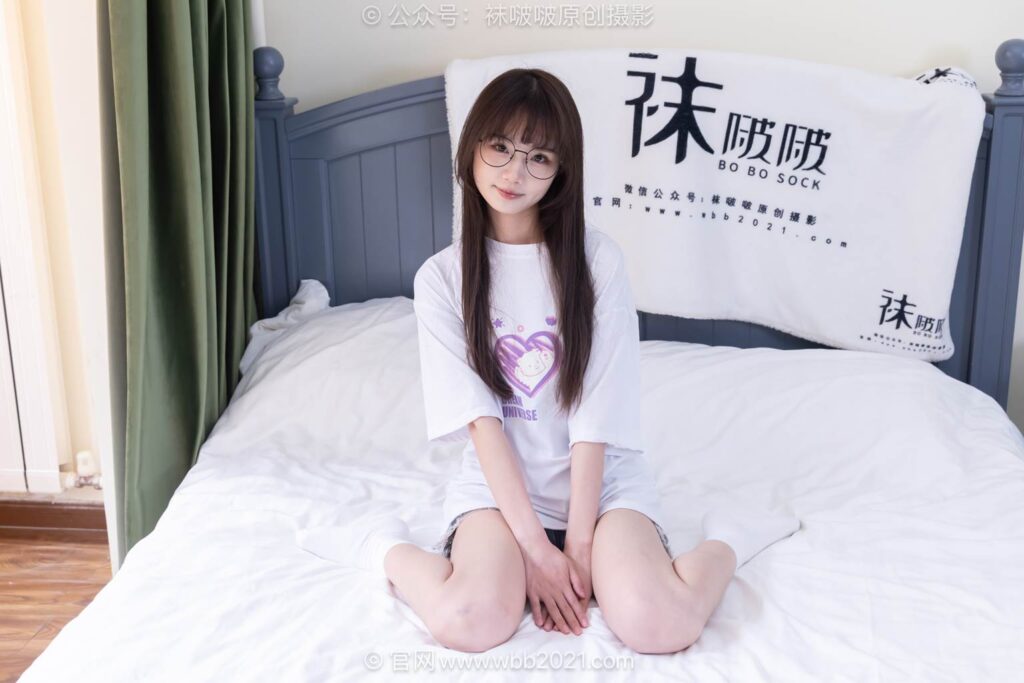 [BoBoSocks袜啵啵]NO.593 甜甜圈-板鞋、帆布鞋、白棉袜[148P/1V/5.62GB]插图2