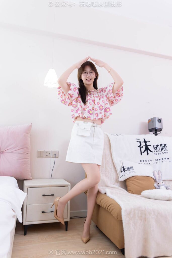 [BoBoSocks袜啵啵]NO.594 香菜-三双高跟鞋、薄肉丝、裸足[145P/1V/7.05GB]插图1