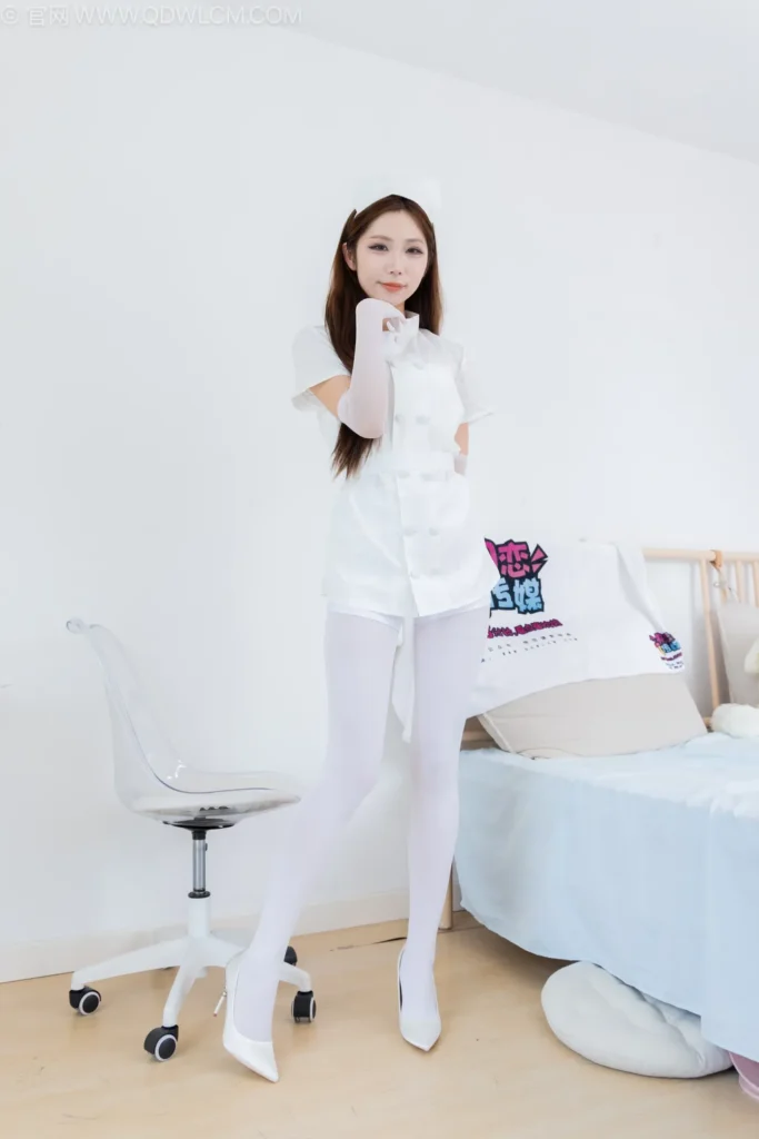 物恋传媒 NO.2504 泡泡-高跟鞋、厚白丝、护士服、白丝手套[165P/1V/4.34GB]插图1