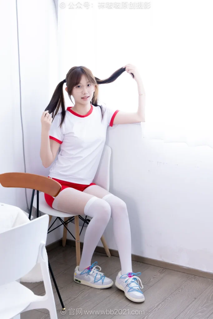 [BoBoSocks袜啵啵]NO.611 香菜-板鞋、厚白丝过膝袜、薄白丝、体操服[148P/1V/5.89GB]插图1