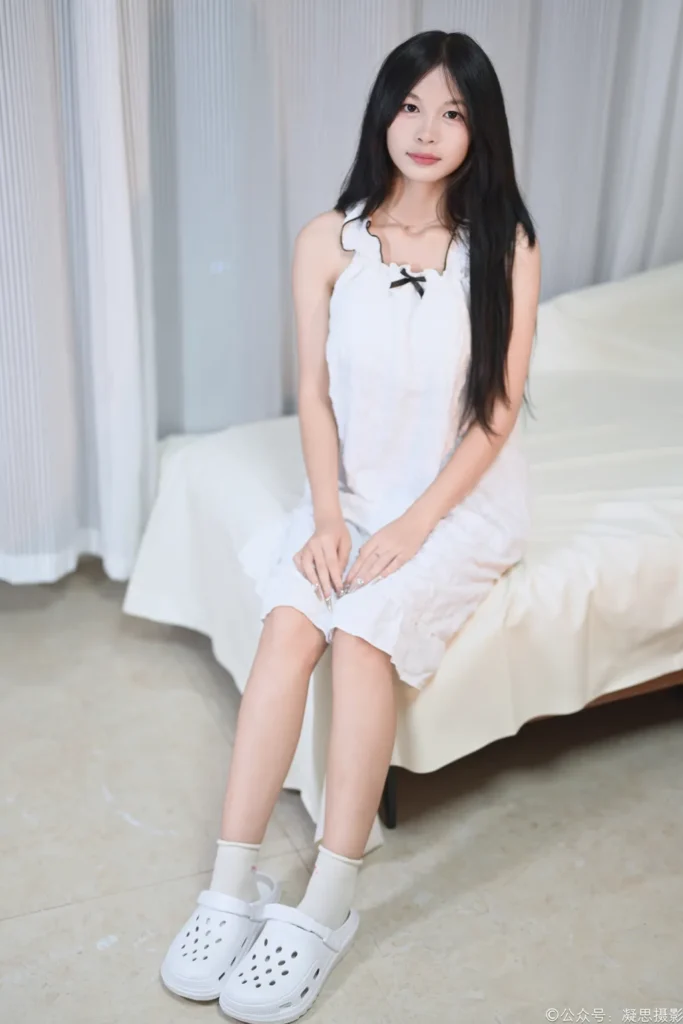 凝思摄影 NO.041 沅沅-连衣裙、短白袜、洞洞鞋[140P/1V/5.08GB]插图3