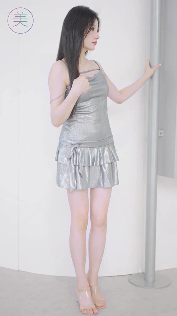 NO.0781 2023 东莞秋季车展 Racing Model 车模抖音网红随拍车模06[1V/443MB]插图