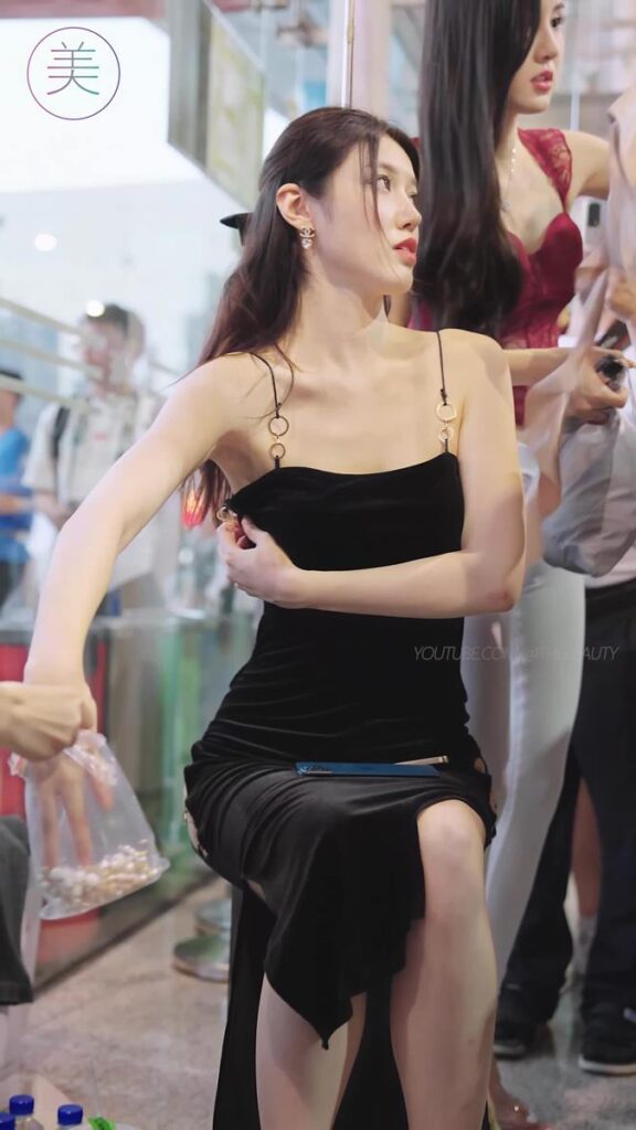 NO.0800 2023 东莞AIT改装车展 Auto Salon Racing Model 77[1V/298MB]插图1