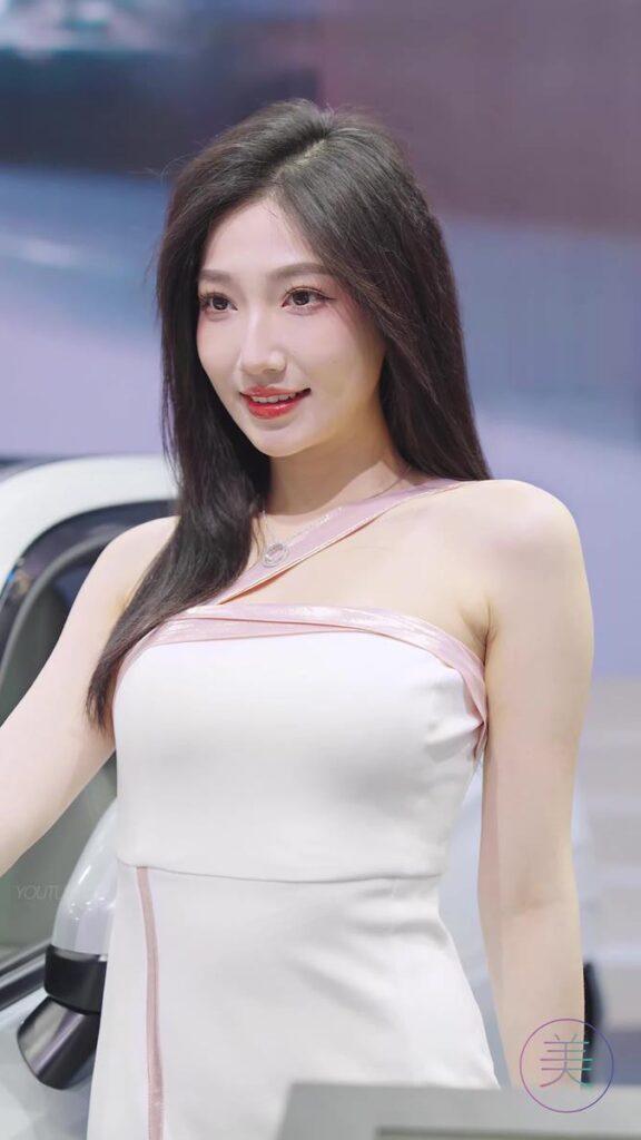 NO.0805 2023 广州车展 Racing Model 车模抖音网红随拍57[1V/422MB]插图2