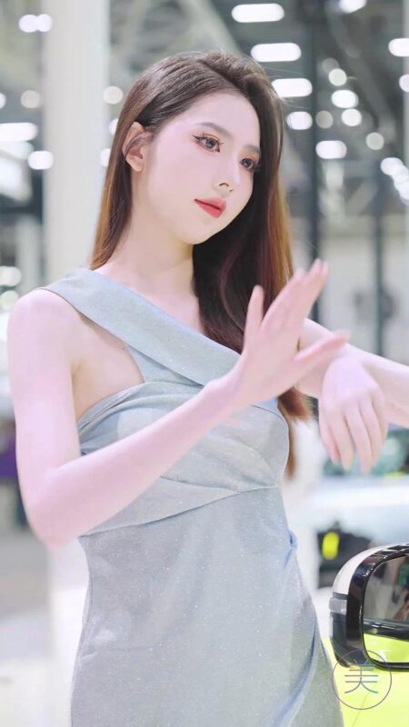 NO.0816 2023 广州车展 Racing Model 车模抖音网红随拍68[1V/282MB]-无料摄影圈