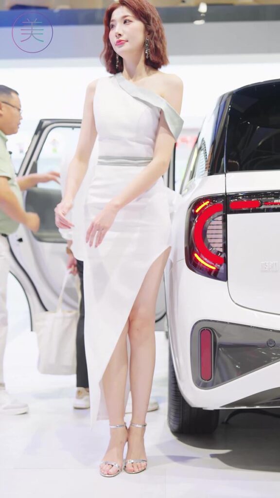 NO.0824 2023 广州车展 Racing Model 车模抖音网红随拍76[1V/369MB]插图3