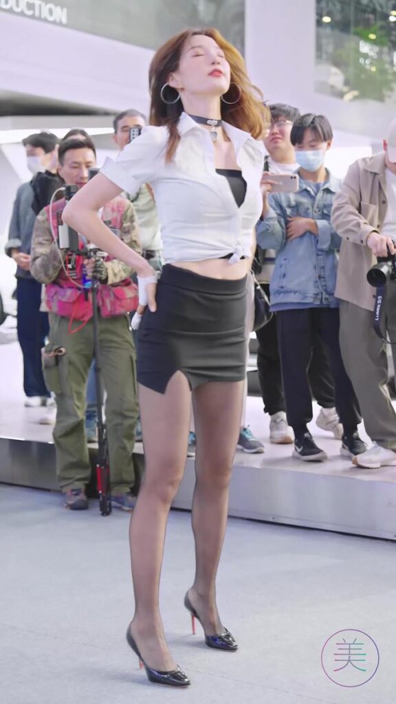 NO.0877 2023 广州车展 Racing Model 车模抖音网红随拍99[1V/317MB]插图1