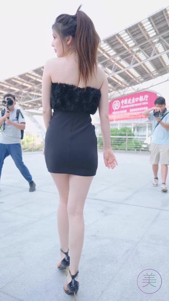 NO.0906 2023 广州车展 Racing Model 车模抖音网红随拍106[1V/313MB]插图2