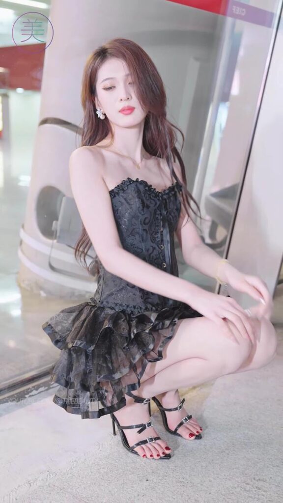 NO.0922 2023 广州车展 Racing Model 车模抖音网红随拍122[1V/373MB]插图2