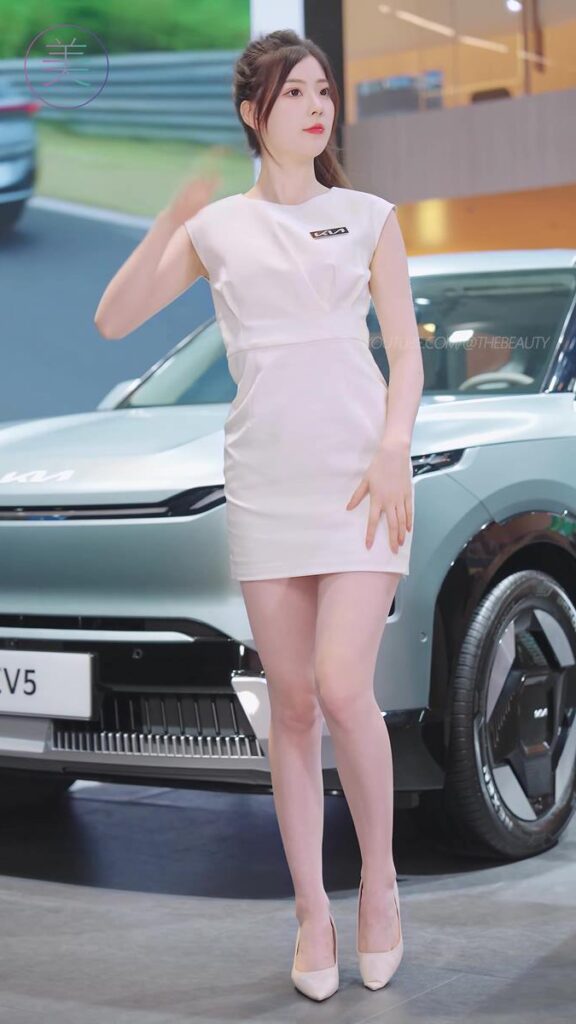 NO.0961 2023 广州车展 Racing Model 车模抖音网红随拍133[1V/762MB]插图3