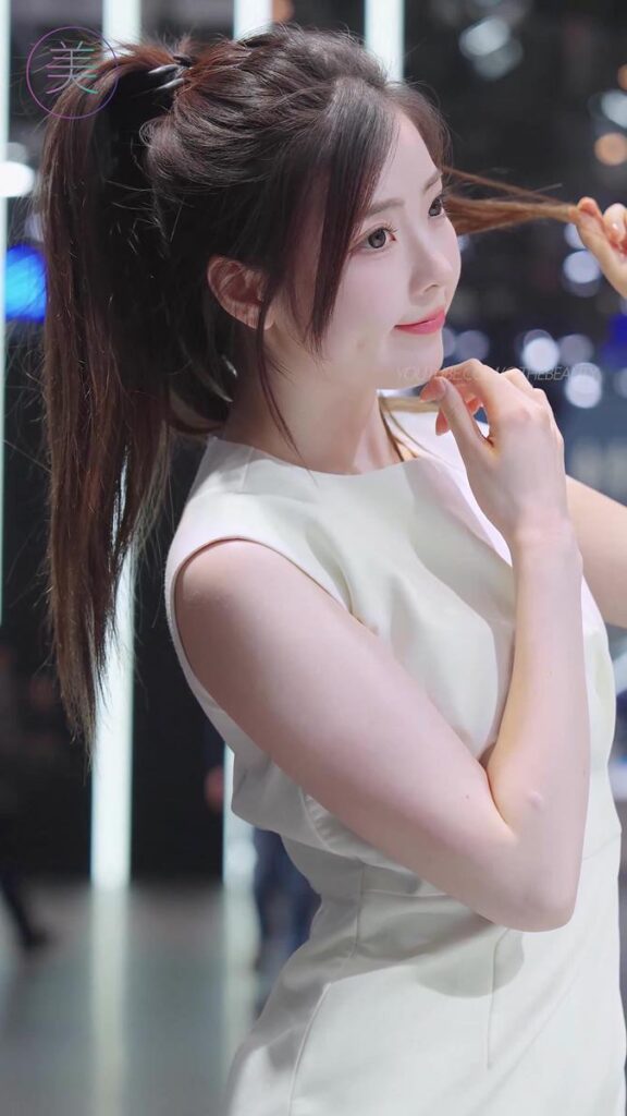 NO.0961 2023 广州车展 Racing Model 车模抖音网红随拍133[1V/762MB]插图2