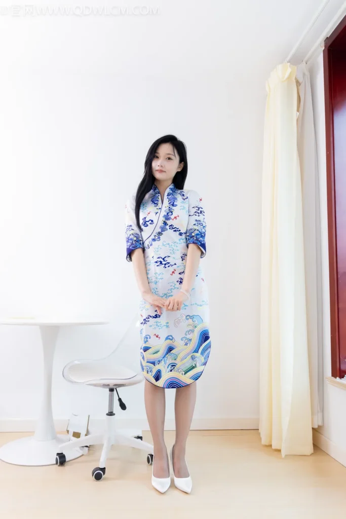 物恋传媒 NO.2513 橙子-旗袍、高跟鞋、薄灰丝[158P/1V/4.16GB]插图2