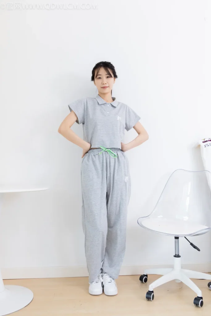 物恋传媒 NO.2518 菜菜-板鞋、厚白丝、裤里丝[161P/1V/4.36GB]插图1