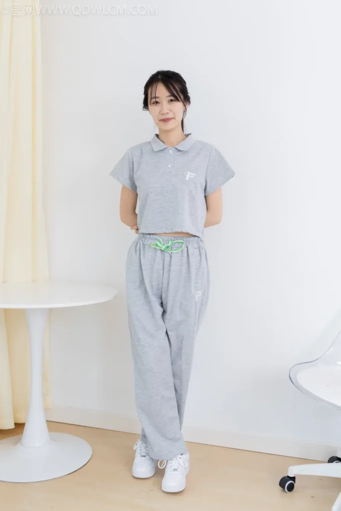 物恋传媒 NO.2518 菜菜-板鞋、厚白丝、裤里丝[161P/1V/4.36GB]插图3