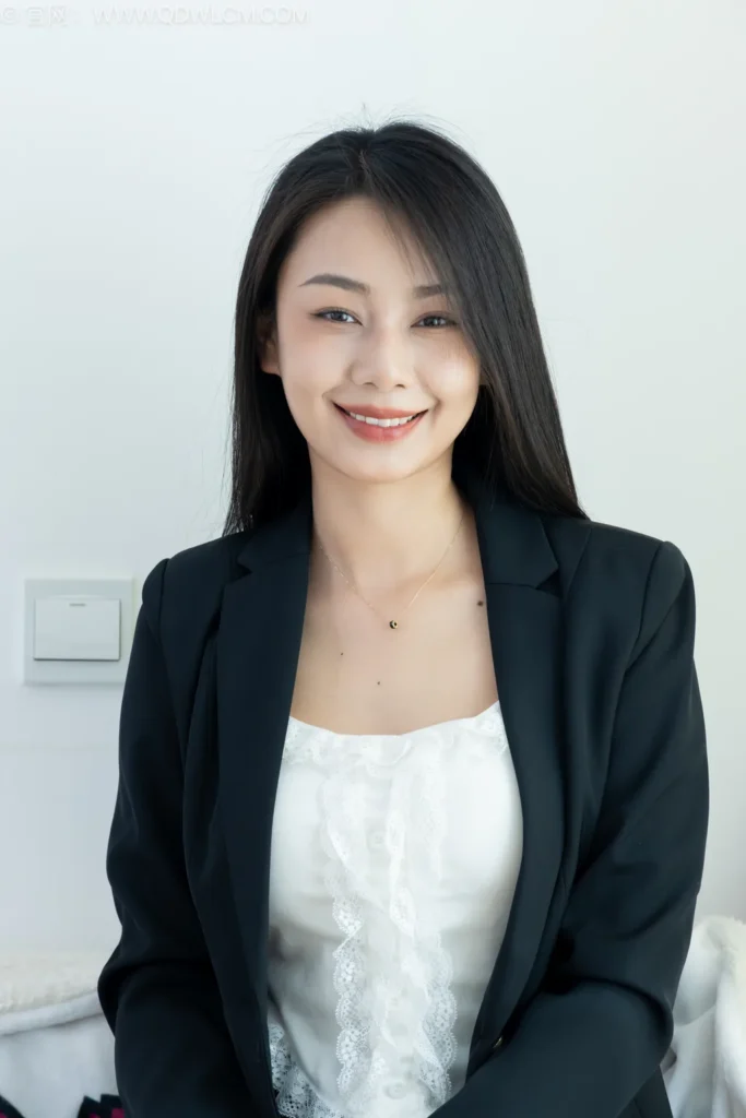 物恋传媒 NO.2523 岚岚-低跟凉鞋、薄肉丝、ol制服[150P/1V/3.32GB]插图2