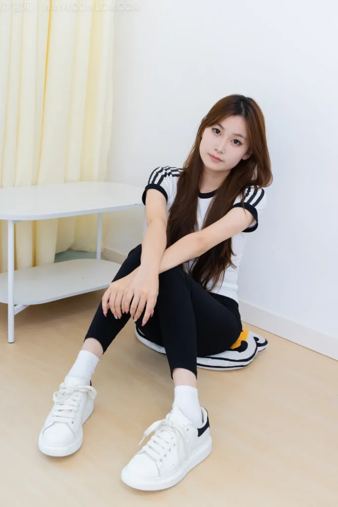 物恋传媒 NO.2528 贝壳-板鞋、纯白棉袜[150P/1V/3.94GB]插图2