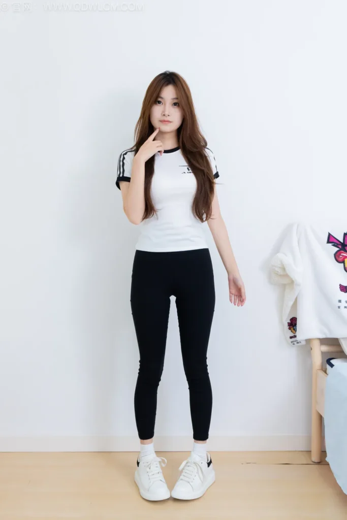 物恋传媒 NO.2528 贝壳-板鞋、纯白棉袜[150P/1V/3.94GB]插图1