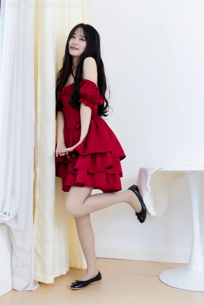 物恋传媒 NO.2532 菜菜-平底鞋、薄灰丝[205P/1V/4.54GB]插图1