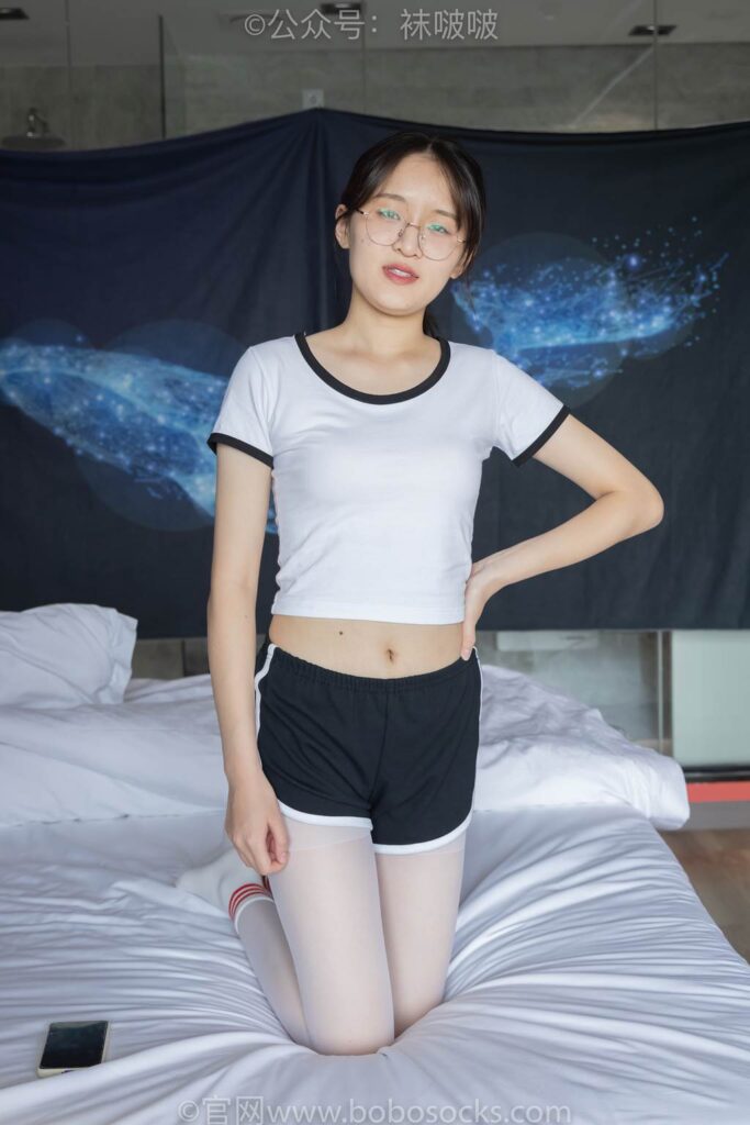 [BoBoSocks袜啵啵]积分限定作品 NO.004 熊熊-板鞋、白棉袜、白丝[139P/1V/6.71GB]插图3