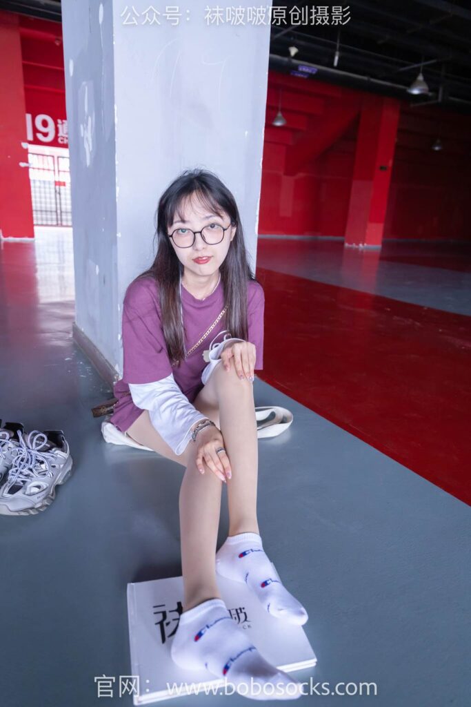 [BoBoSocks袜啵啵]积分限定作品 NO.010 稚予-巴黎世家运动鞋、白棉袜、肉丝[144P/1.64GB]插图