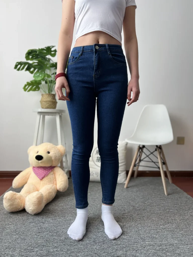 三禾摄影 NO.030 牛仔裤 棉袜 帆布鞋 高跟[199P/1V/1.33GB]插图1