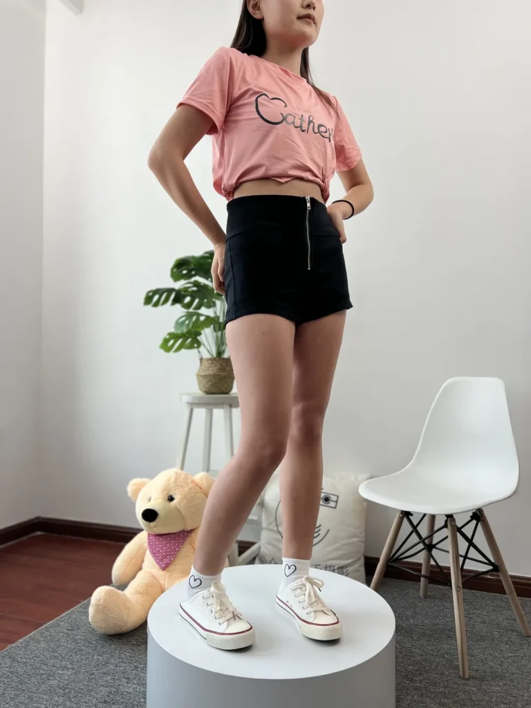 三禾摄影 NO.037 休闲短裤 棉袜 帆布鞋[171P/2V/0.99GB]插图2