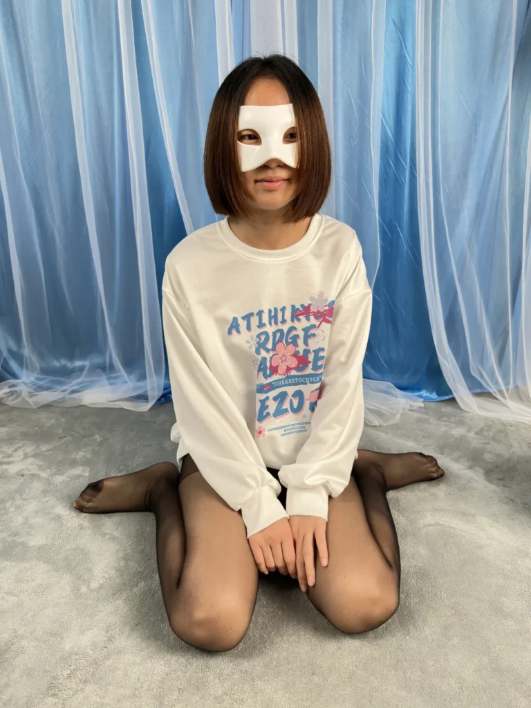 三禾摄影 NO.040 卫衣 休闲短裤 黑丝[147P/1.46GB]插图